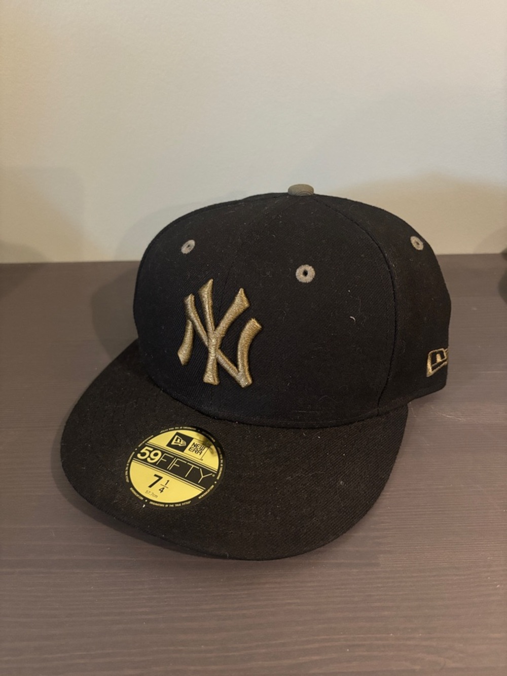 New Era Black & Gold NY Yankees 59FIFTY Fitted Cap